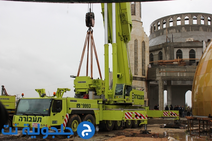 رفع قبة مسجد الروضة في جلجولية